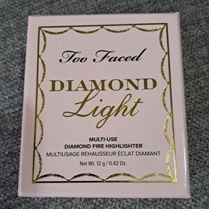 Too Faced Diamond Light Highlighter